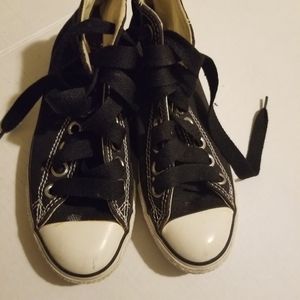 Converse black